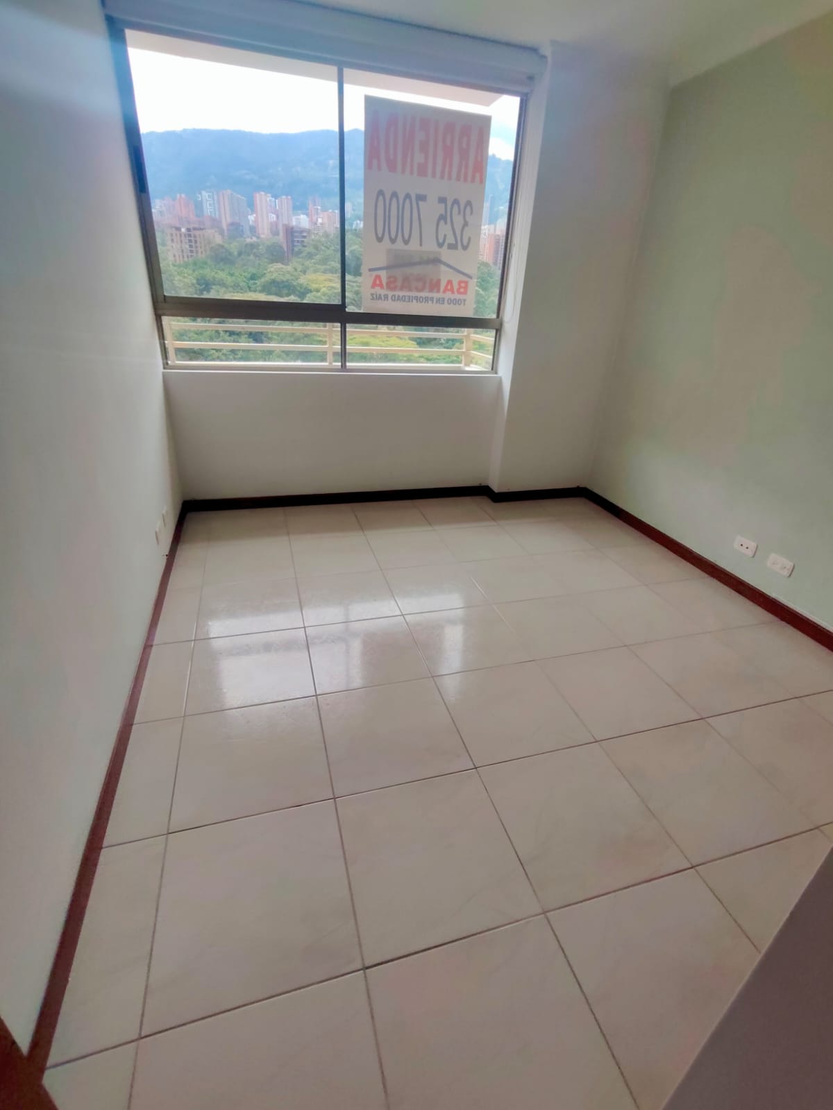 Angeles de Santa Maria, MEDELLÍN - 57268