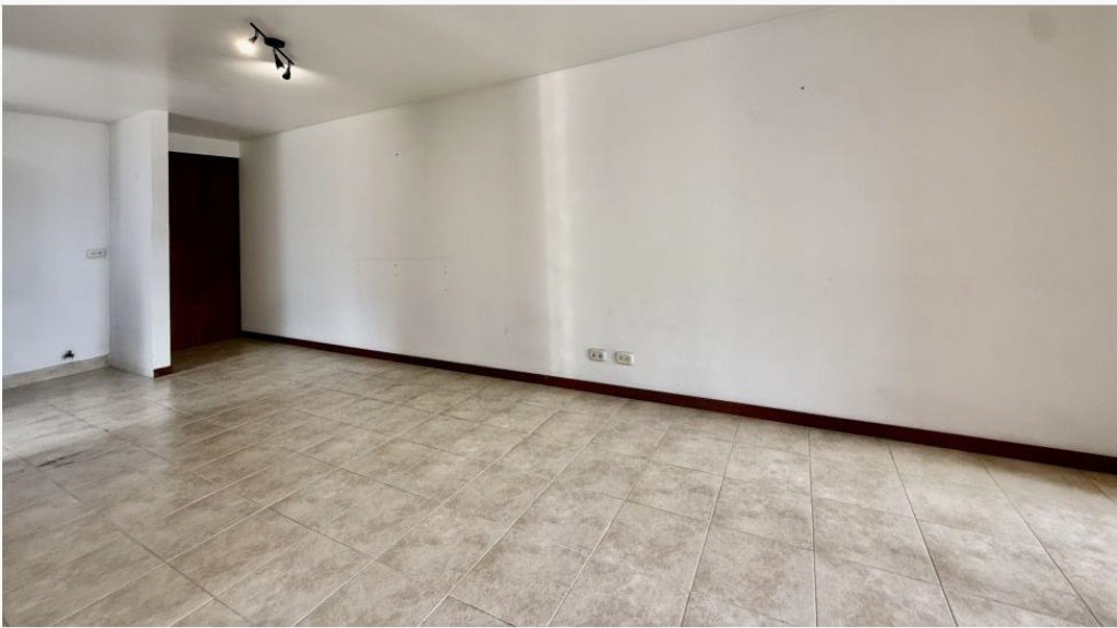 LOS PARRA, MEDELLÍN - 57534